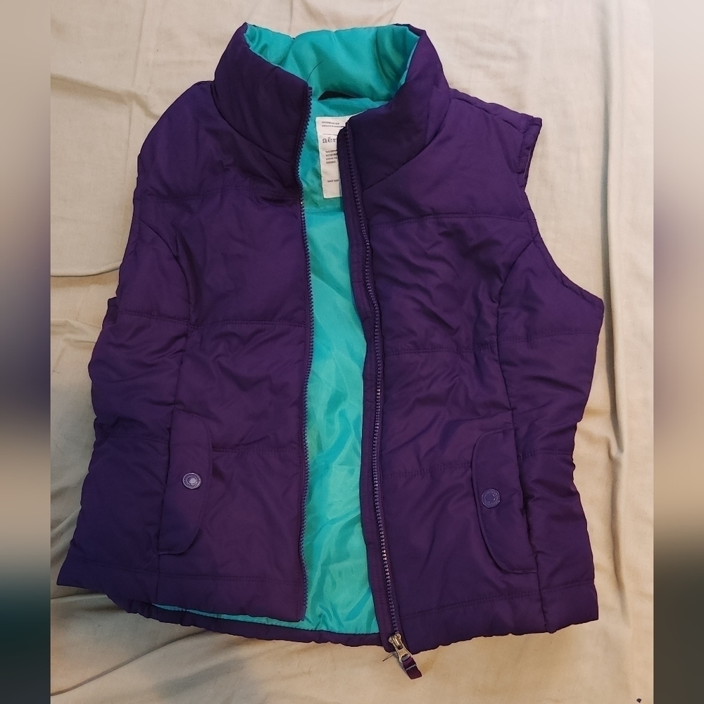 Aeropostale vest